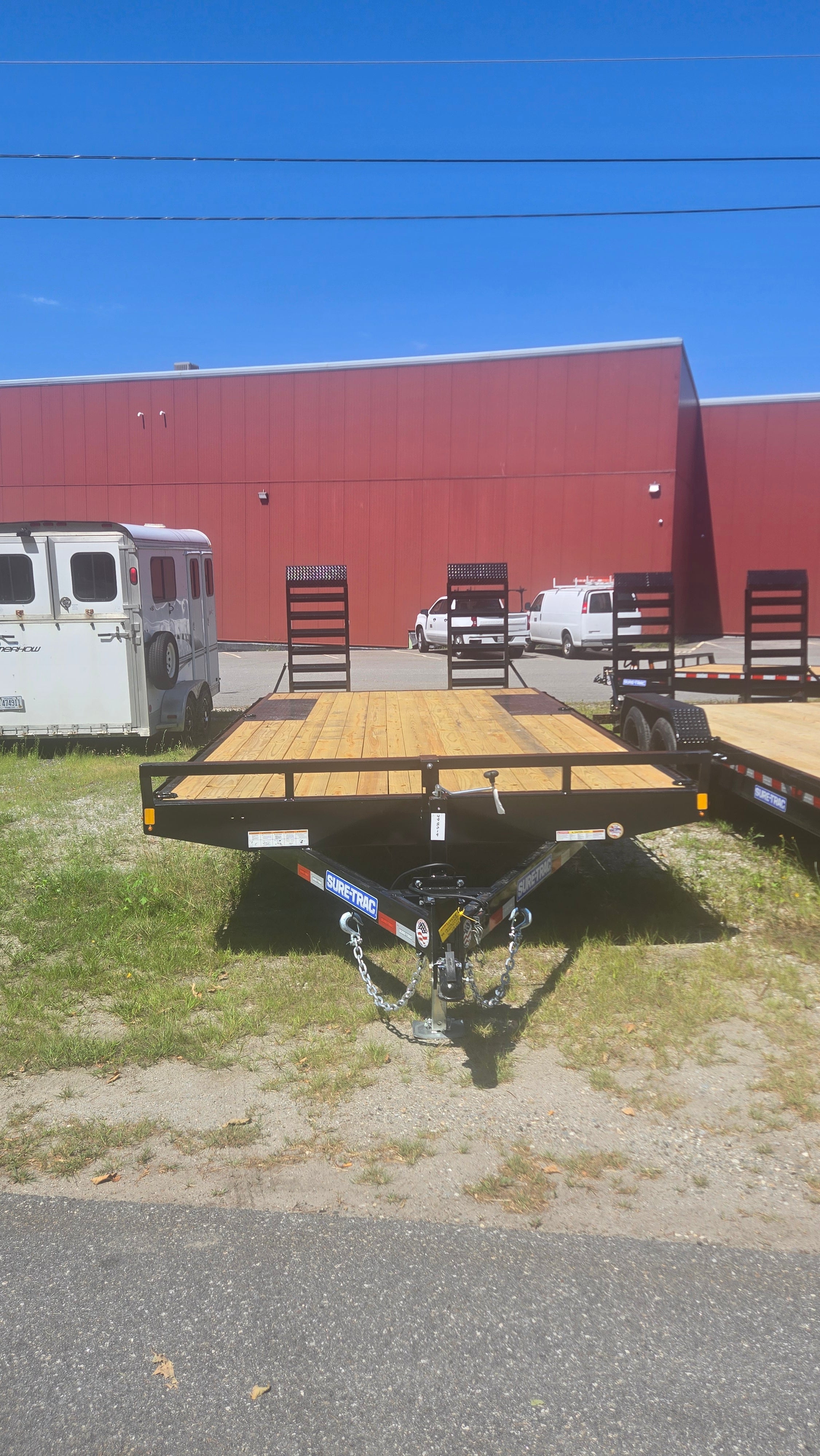 2027 Sure-Trac 8.5 x 20 (17+3) Low Profile Deckover Beavertail 10k
