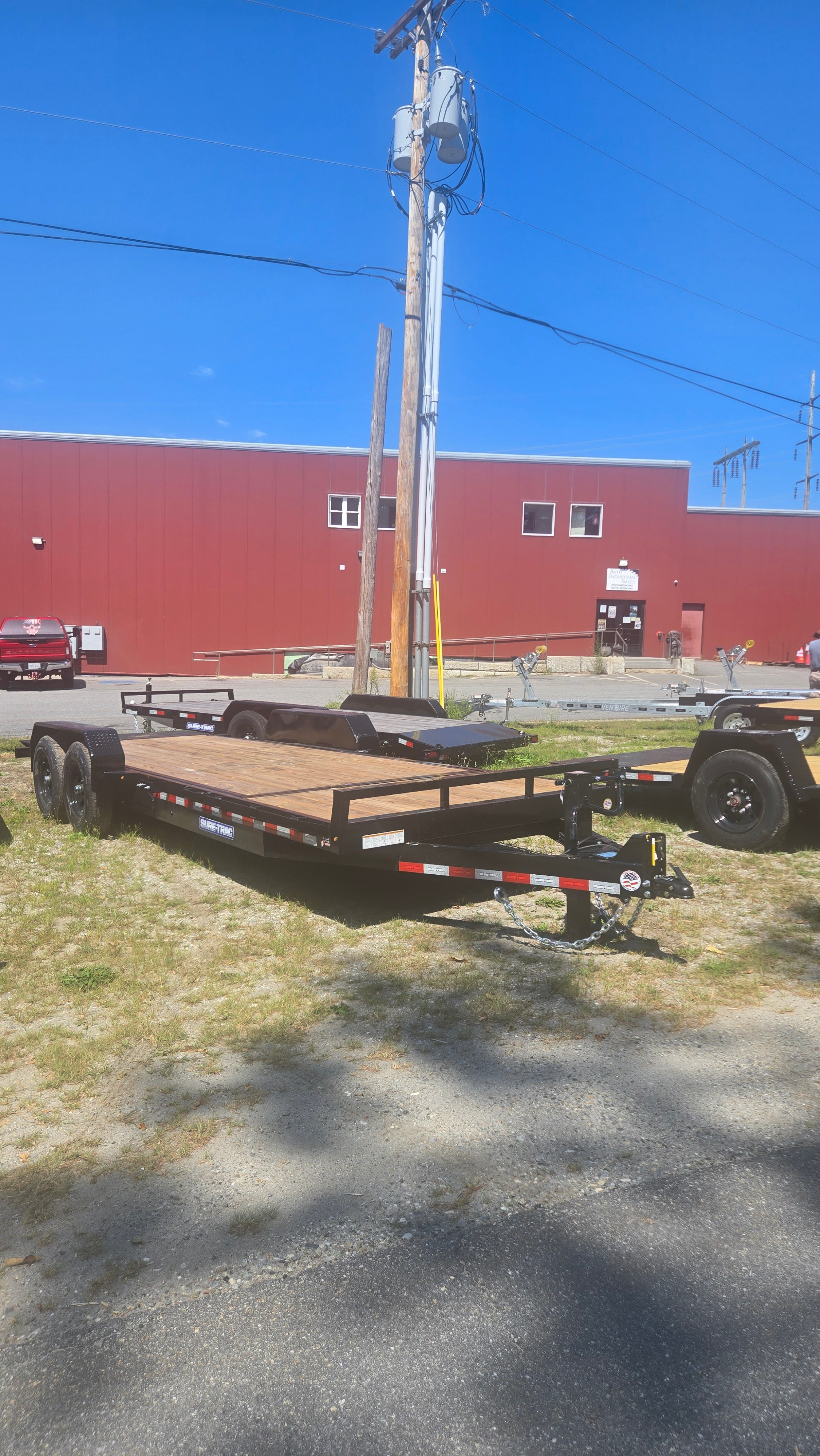 2026 Sure-Trac 7' x 22' (18+4) Tilt Bed Equipment 14k